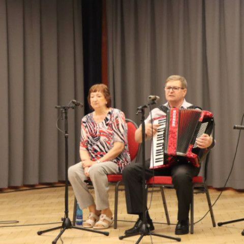 Súbory seniorov sa opäť stretli na pódiu