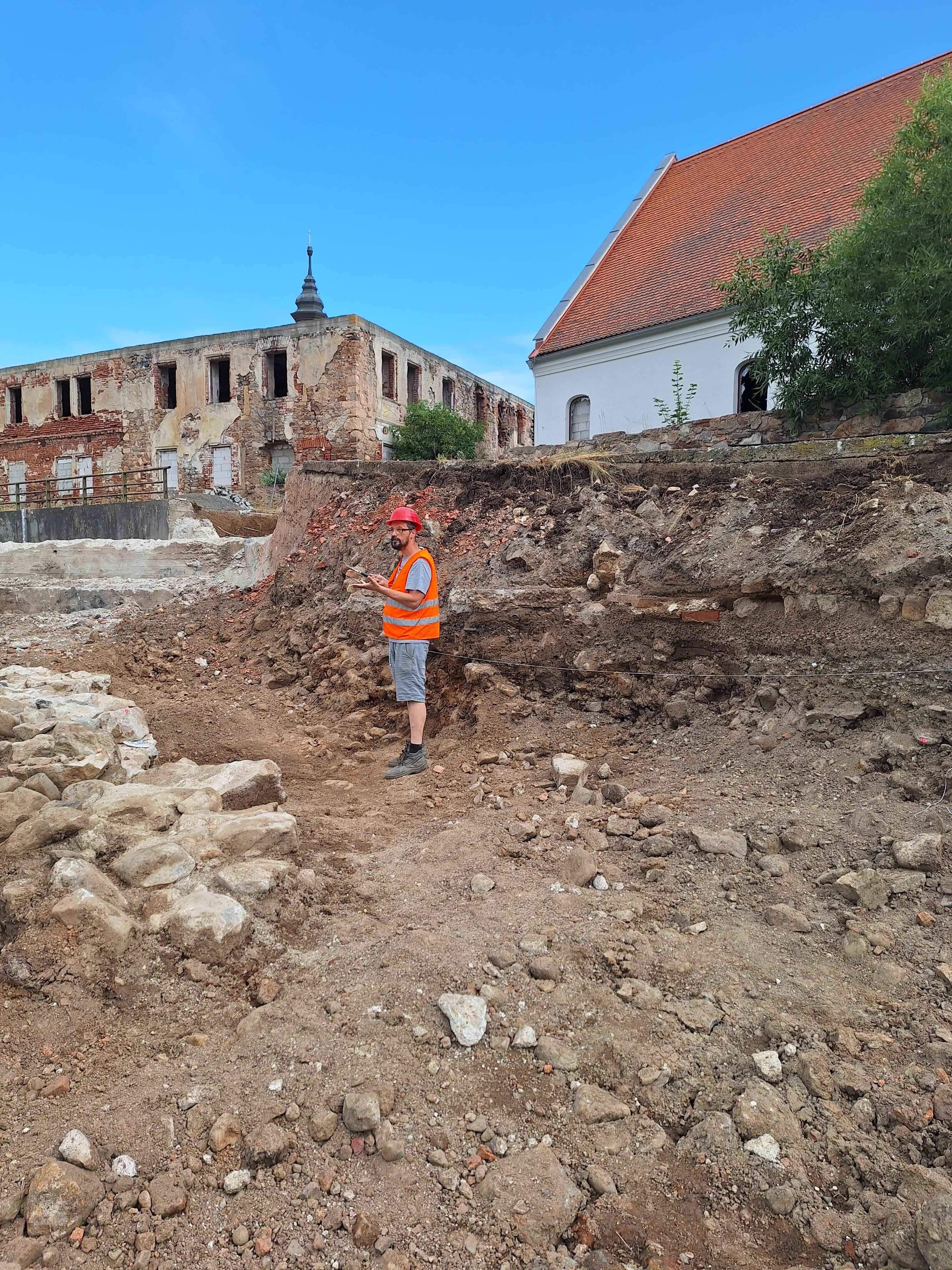 U jezu v Kadani probíhá archeologický průzkum se zajímavými nálezy