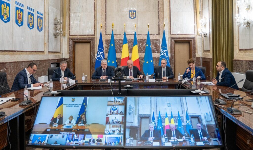 Aproximativ 5.300 de proiecte finanțate din PNRR, derulate de autoritățile locale, analizate în videoconferința premierului Ilie Bolojan cu prefecții