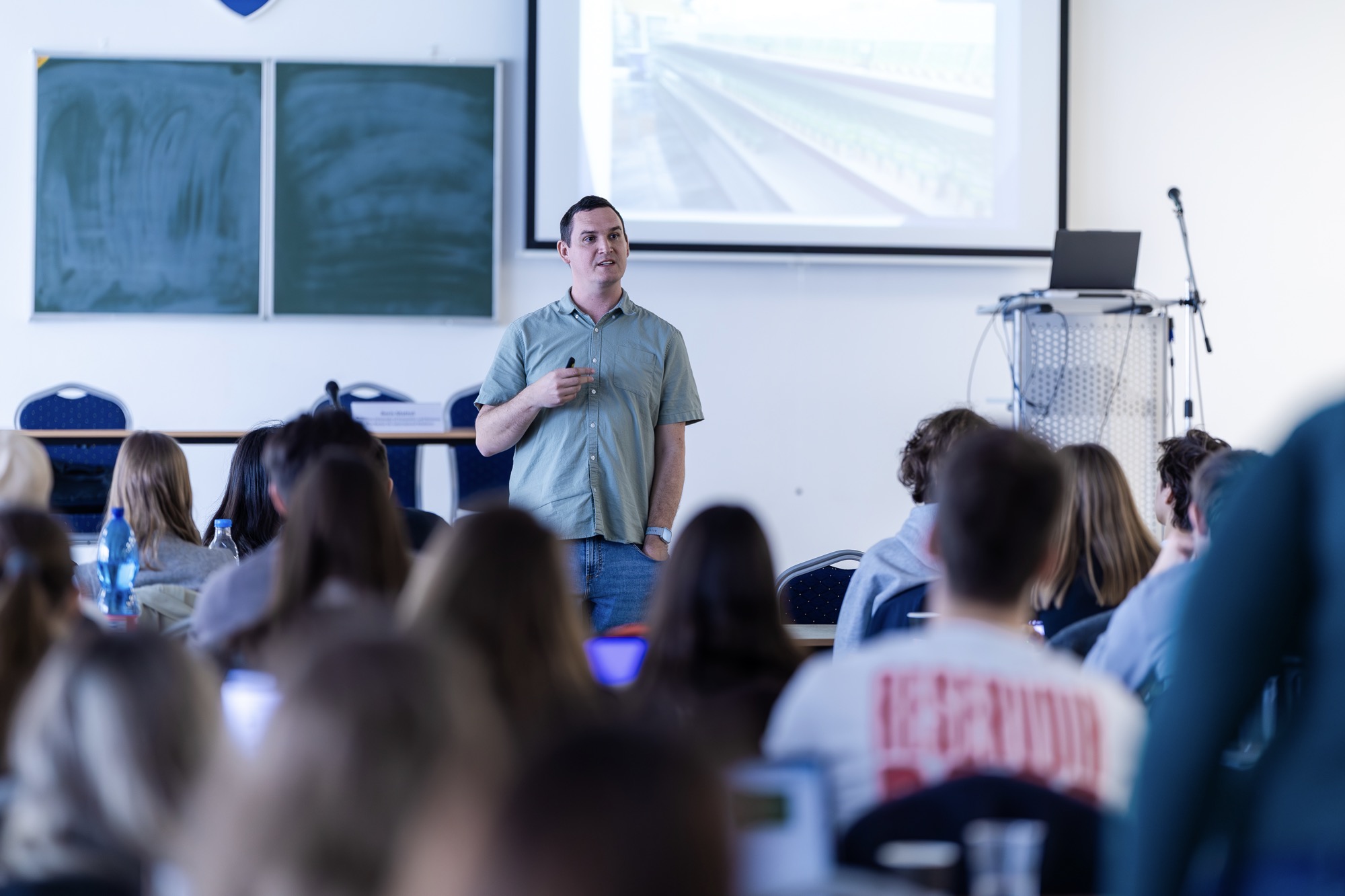 Projekt Central Europe Connect už po pätnásty raz prepája študentov ekonomických univerzít z Bratislavy, Viedne a Varšavy