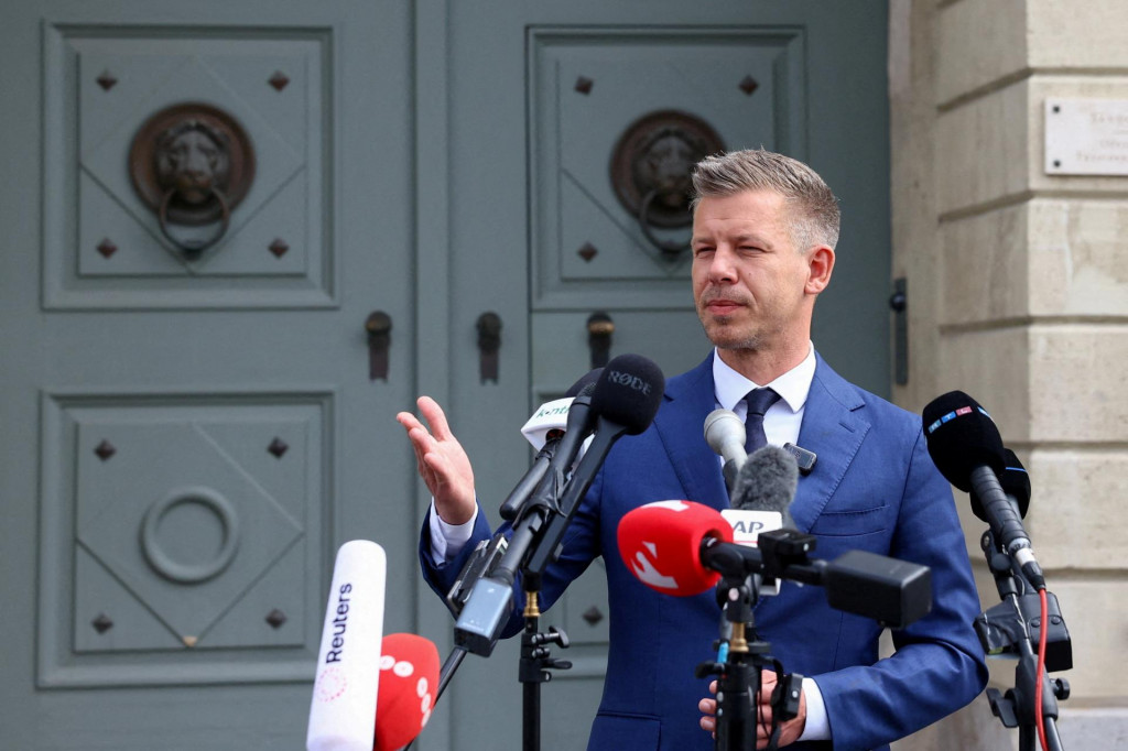 Polícia zaistila podozrivú detskú výživu v predajni v Dunajskej Strede. Odovzdala ju na preskúmanie