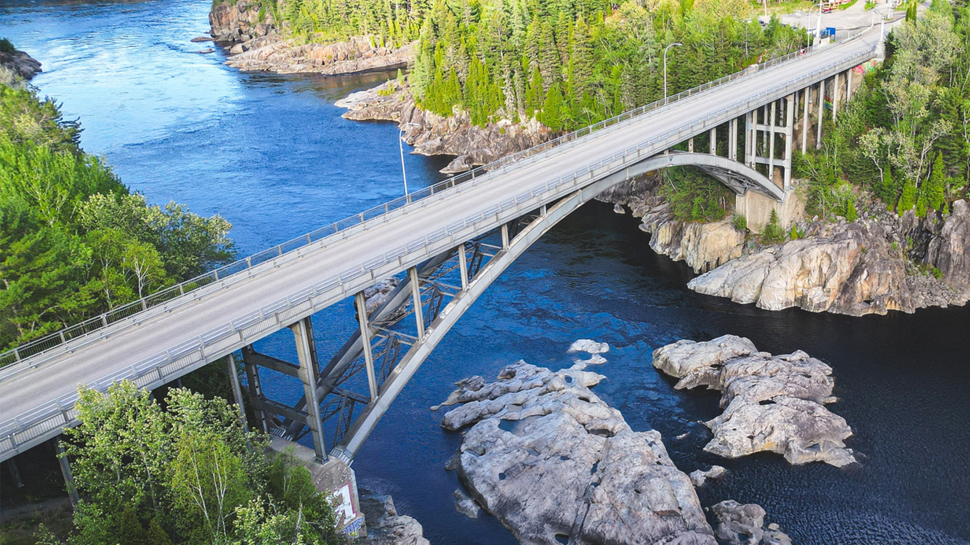 Aluminium in bridges