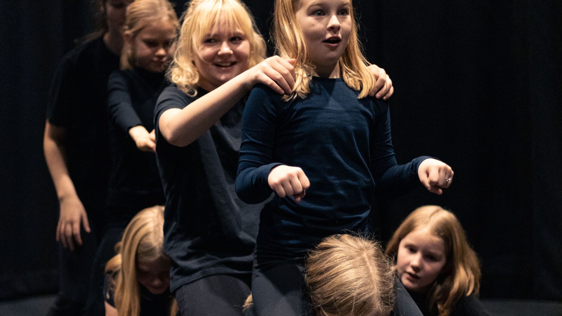 Hva er egentlig teater og nysirkus?