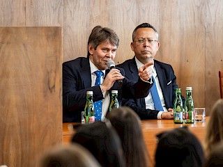 Predseda vlády diskutoval so študentmi v Košiciach