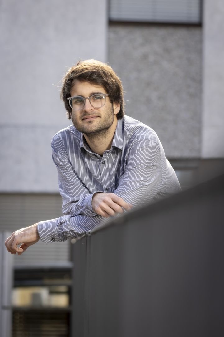 Neue Nanostruktur macht nichtlineare Lichtpolarisation 72.000-mal effizienter