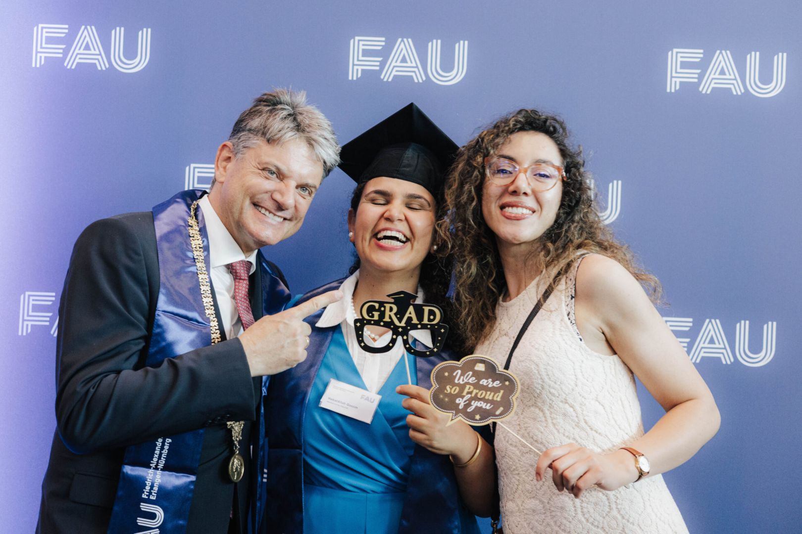 Alumni im Mittelpunkt: Erfolge feiern – Generationen verbinden.