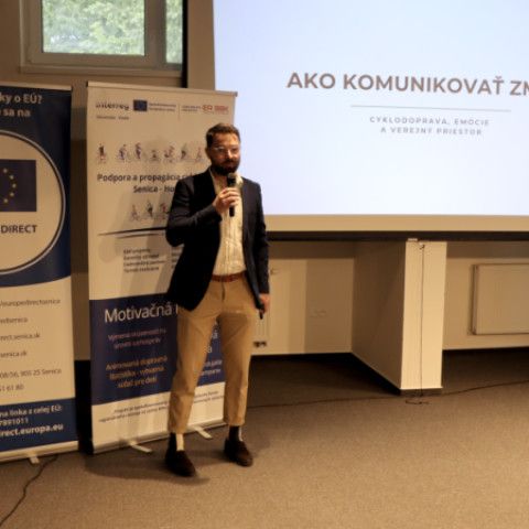 Senica a Hodonín chcú bezpečnejšie ulice: Kampaň #šlapeto stavia na dátach a ohľaduplnosti