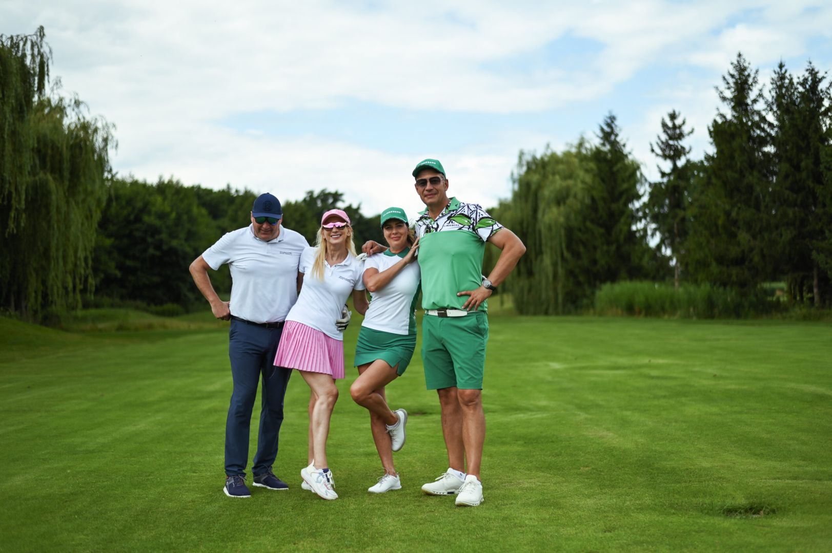 Kije golfowe, neony i gorączka sobotniej nocy, czyli Turniej Par ONA i ON w Gradi GC