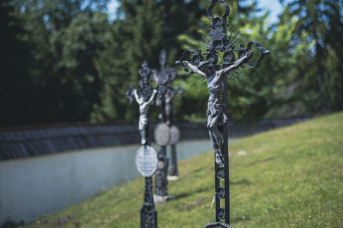 KEĎ HRÁDOK FORMOVALO ŽELEZO: ODKAZ KRÍŽOV NA HUTNÍCKU HISTÓRIU HORNÉHO LIPTOVA