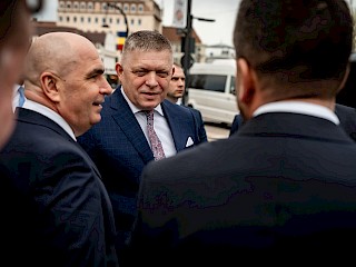 Robert Fico v Rumunsku: Stretnutia s krajanmi sú vzácnou príležitosťou na upevňovanie vzájomných vzťahov