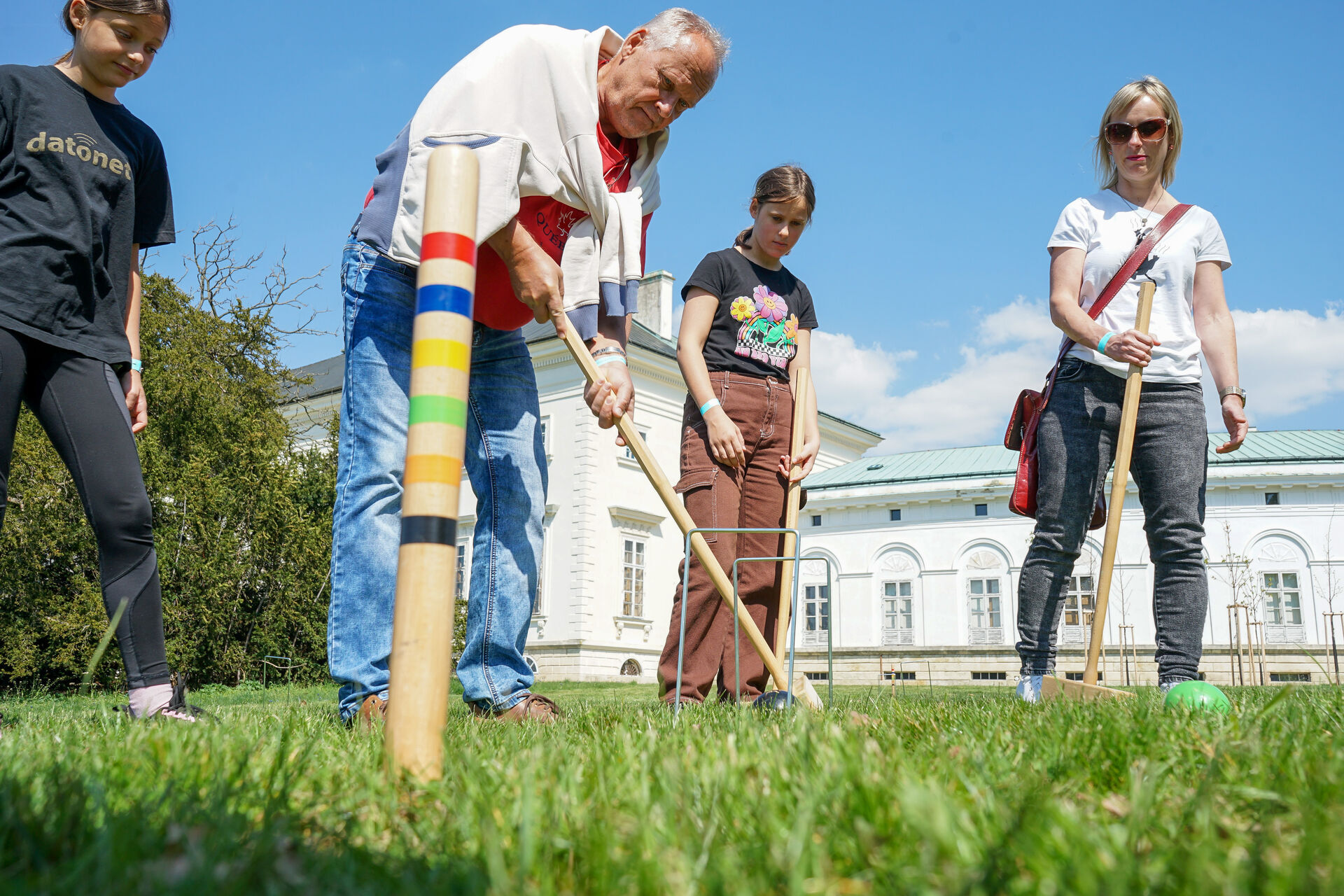 Přijďte si hrát na Kačinu! Historická i moderní zábava v zámeckém parku