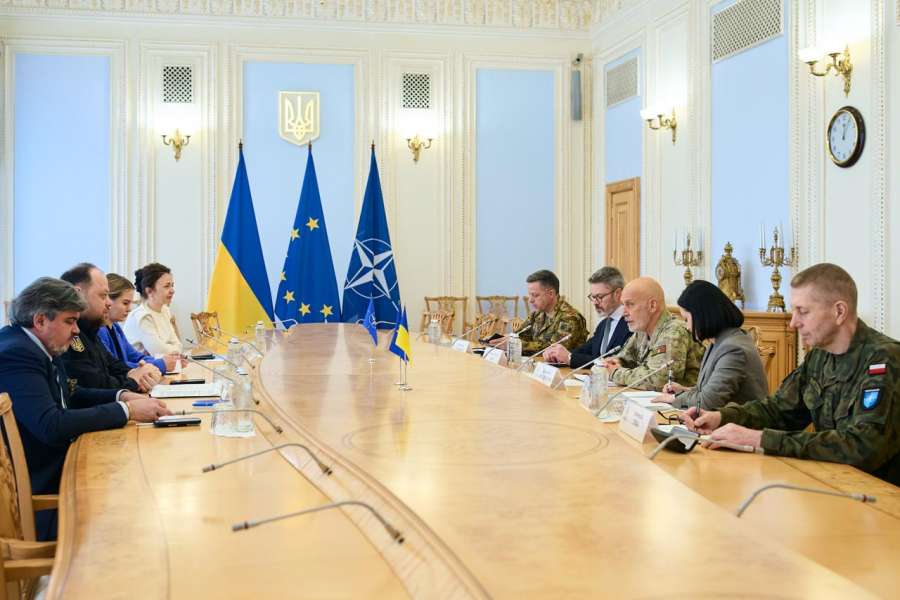 Руслан Стефанчук обговорив із Головою Військового комітету НАТО подальше посилення оборонної підтримки України