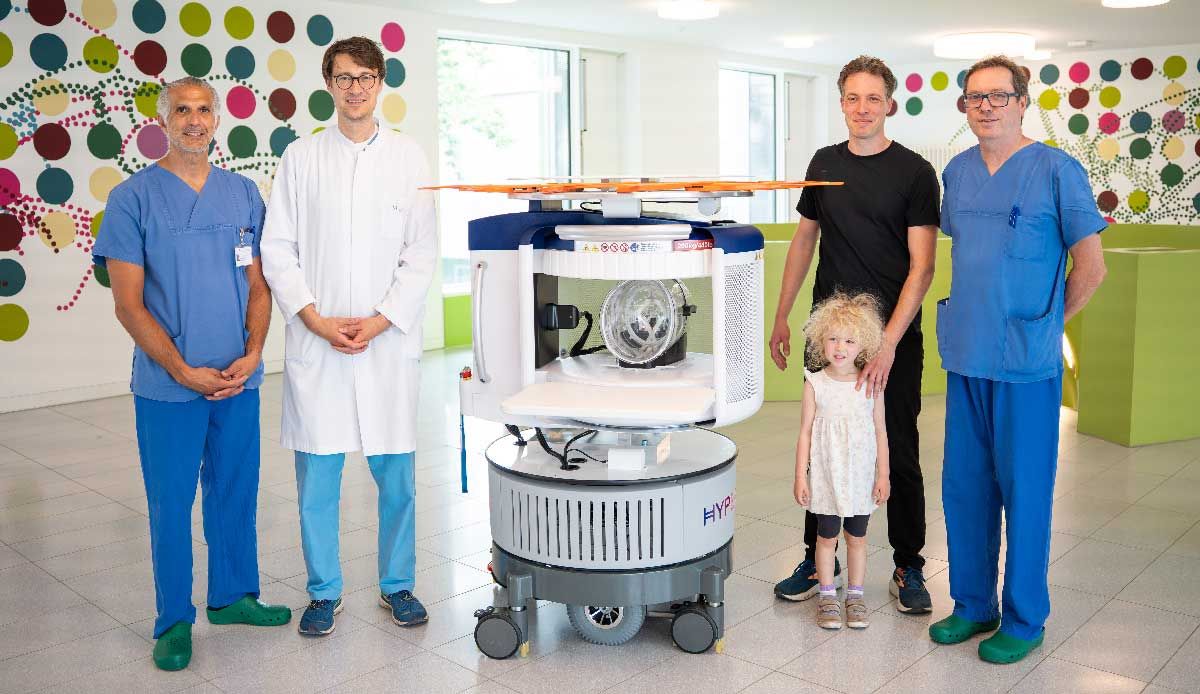 Weniger Angst, mehr Nähe: Mobiles MRT untersucht Kinder direkt am Krankenbett