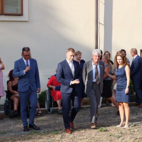 Slávnostné zastupiteľstvo vzdalo poctu Jánovi Petrovi a Miloslavovi Chomovi