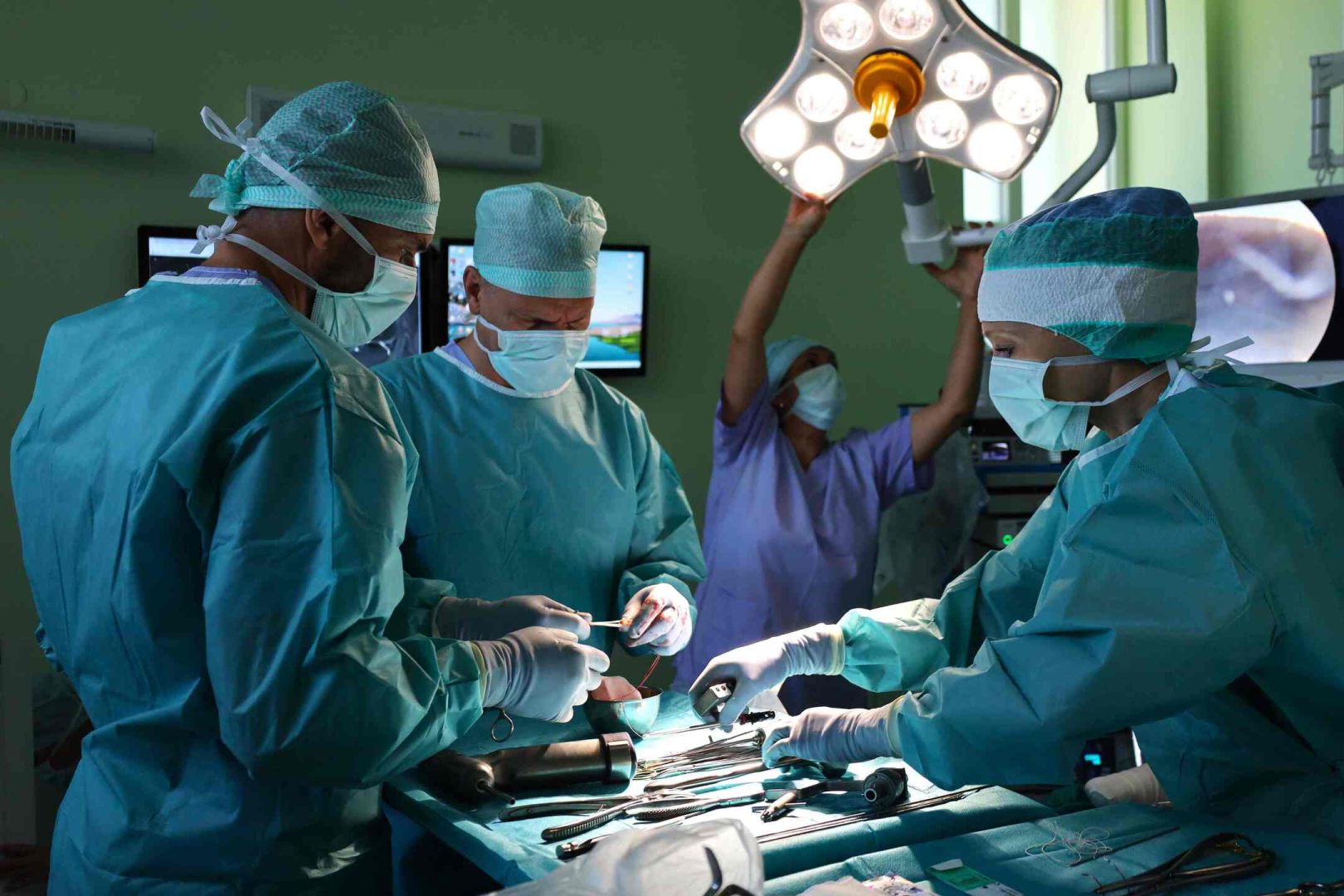 Žilinská ortopédia využíva pri operáciách inovatívnu biologickú metódu