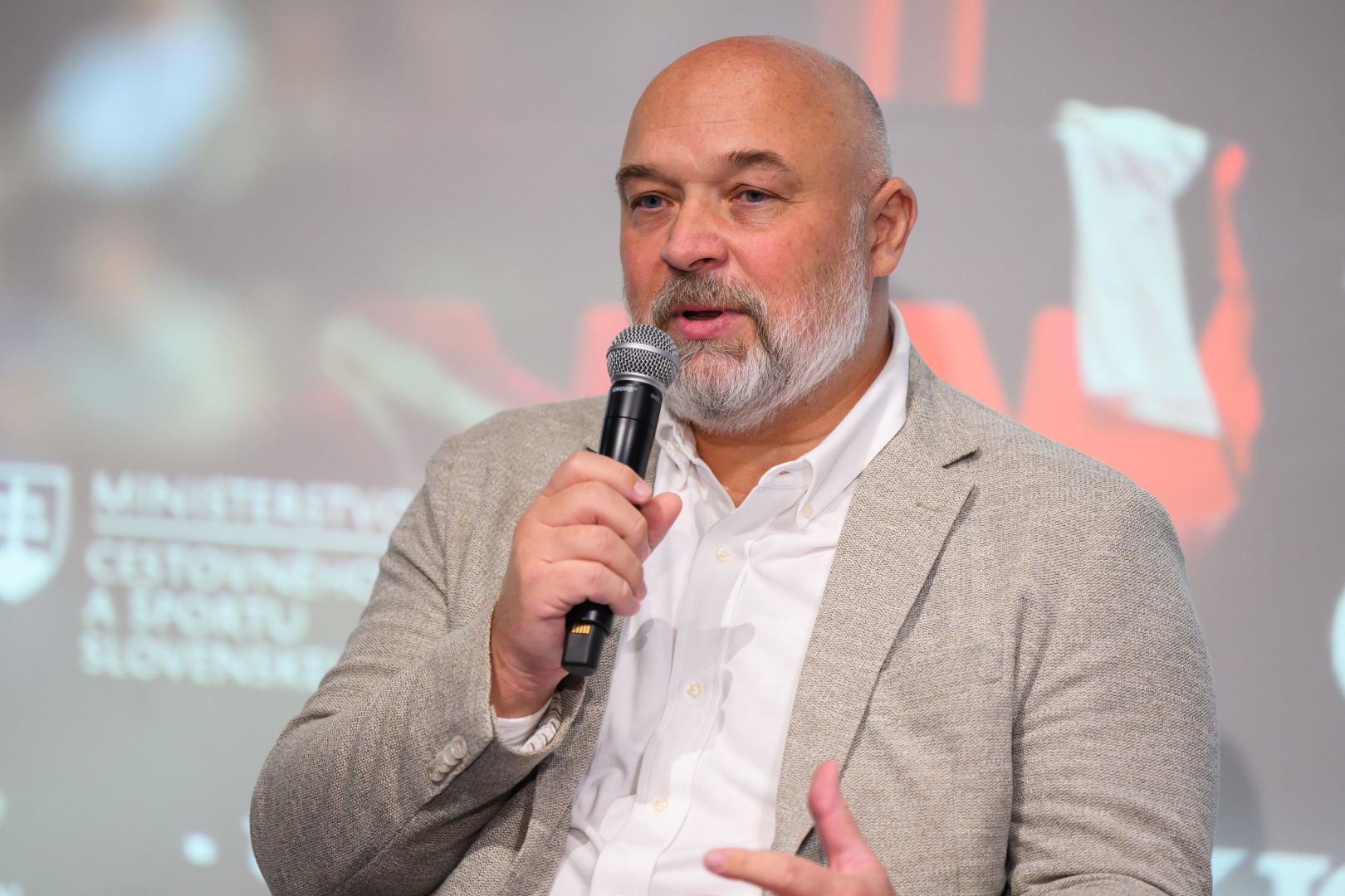 JAROSLAV HOLEŠA: REPREZENTÁCIA NIE JE OSAMELÝ OSTROV