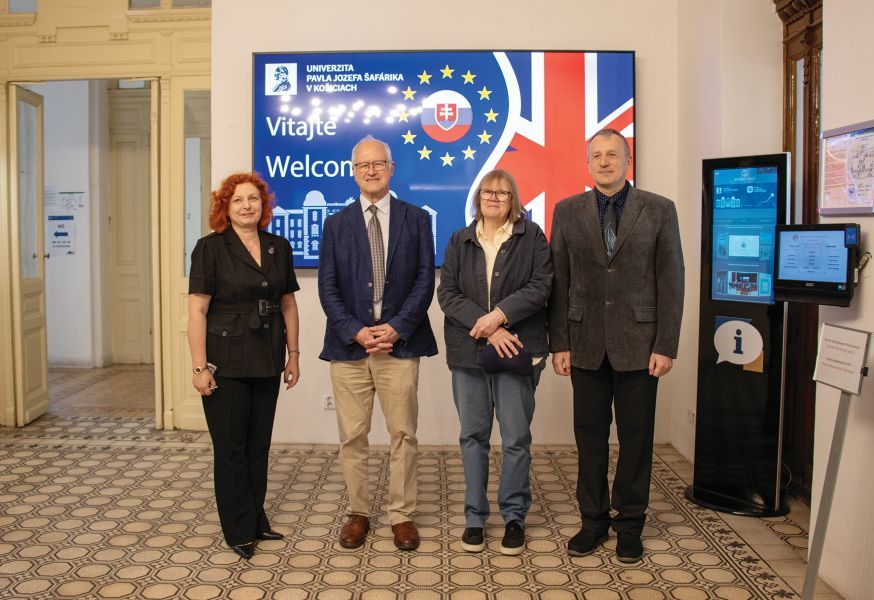 Našu univerzitu navštívil uznávaný svetový paleontológ Michael J. Benton