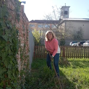 Spoločná brigáda útvarov priniesla krajšie prostredie aj dobrý pocit