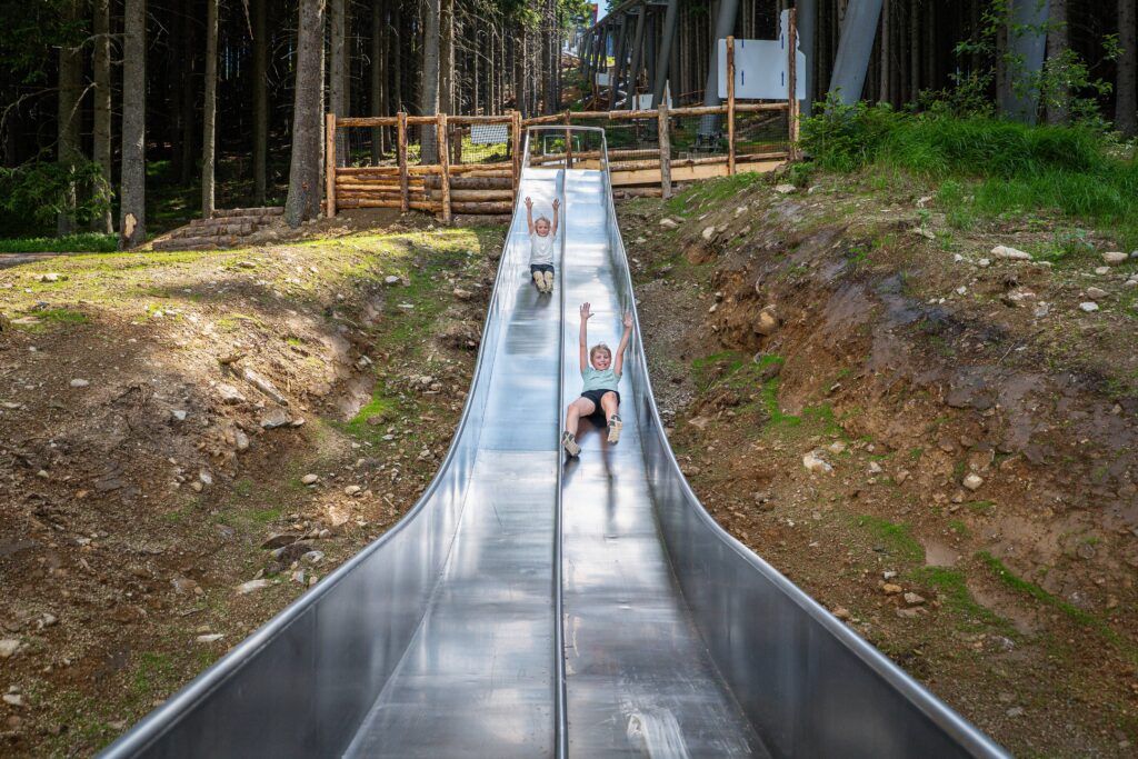 Prvá novinka leta v Jasnej sa volá Slide Park – sedem toboganov s príbehmi tatranských zvierat