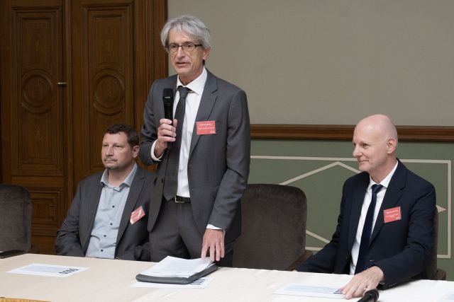 Megkezdődött a kutatóhálózat jövőjéről való egyeztetés az Akadémián