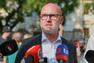 Šimečka hovorí o tajnej službe. Za kauzou jeho matky má byť podľa neho snaha poškodiť PS