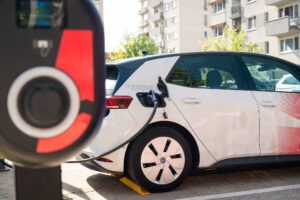 Nové nabíjacie stanice pre elektromobily budú v prevádzke od 1. augusta