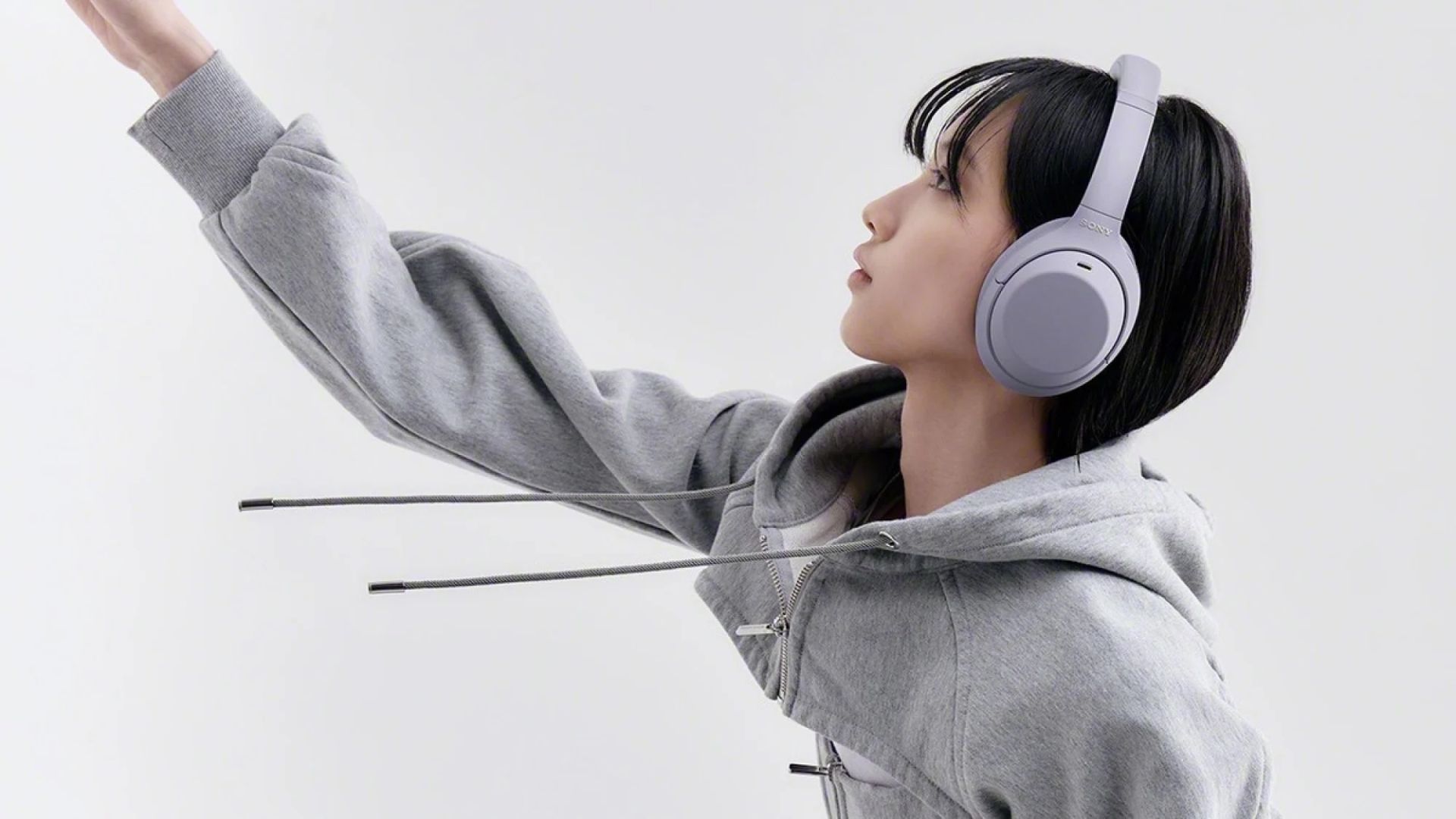 Sony rozširuje ponuku slúchadiel. Obľúbený model dostáva novú, lacnejšiu verziu