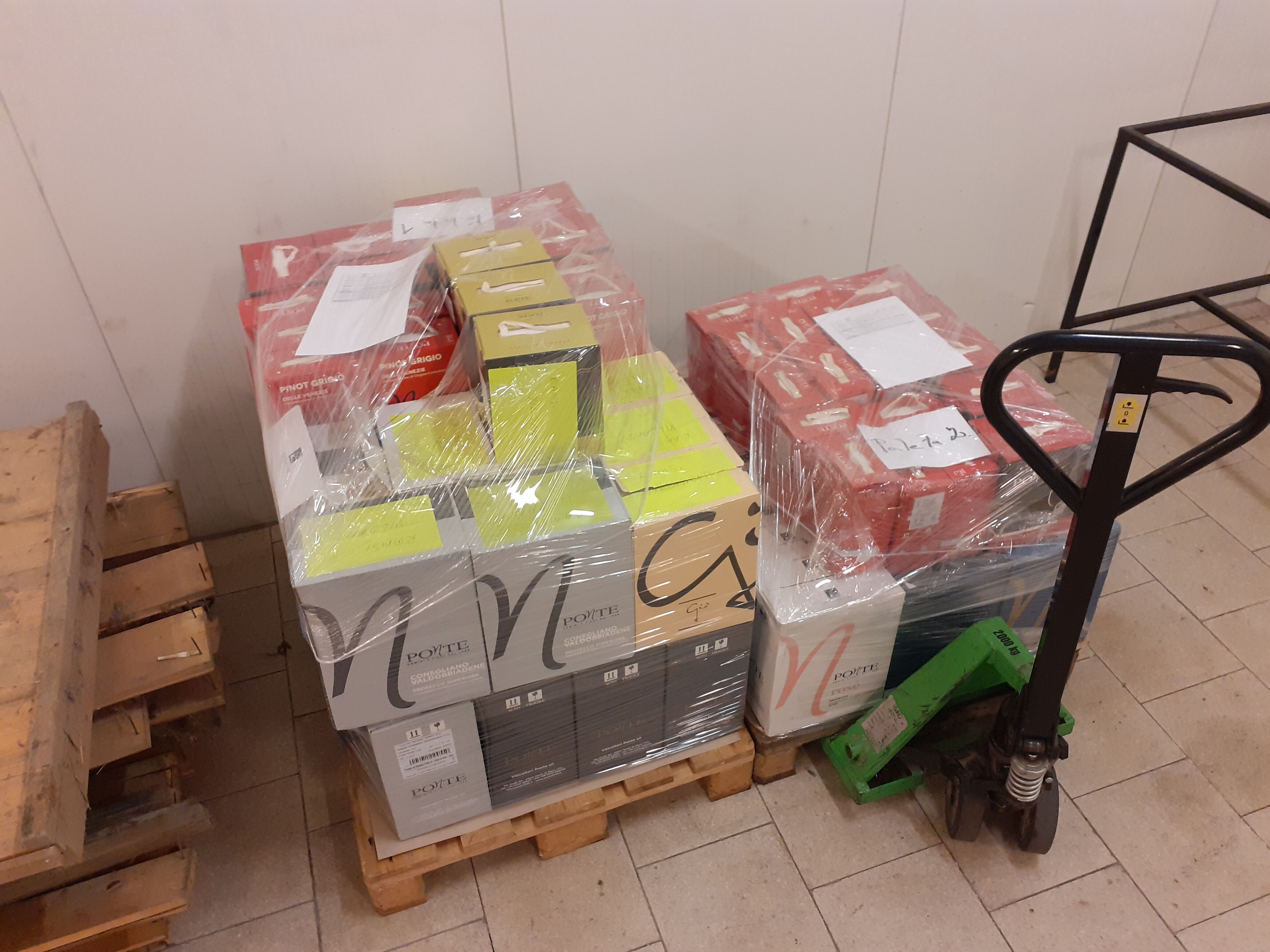 Jihomoravští celníci zmařili nelegální převoz alkoholu a nafty