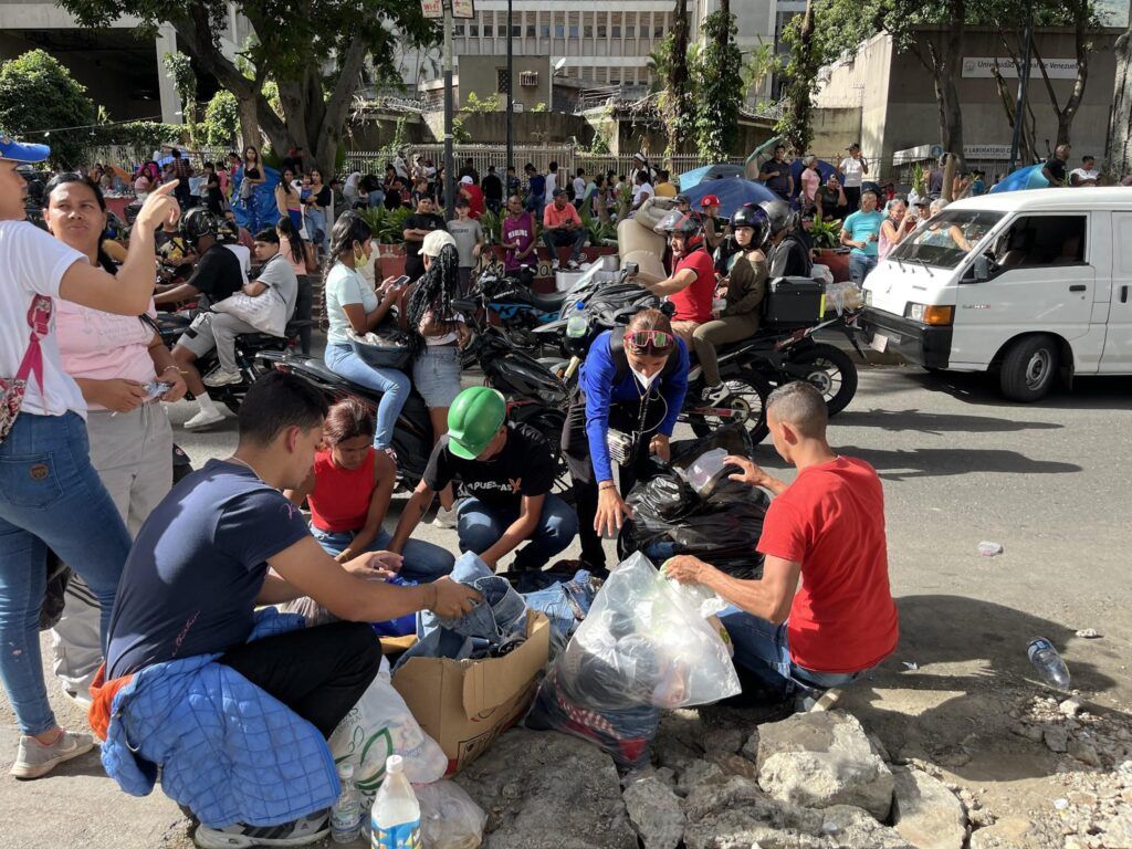 Mesiac po zemetraseniach vo Venezuele: Pomáhame tam, kam sa pomoc dostáva najťažšie