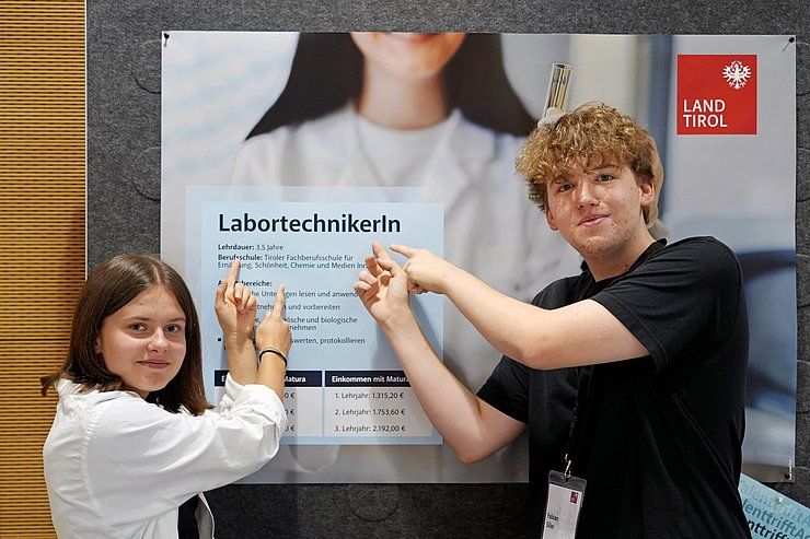 Jungtalent trifft Adler: Lehrlingsmesse im Landhaus
