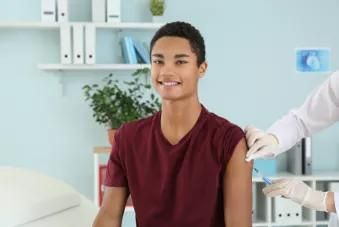 vaccination contre les papillomavirus (HPV), la méningite et autres vaccination DTCP, ROR, HépatiteB : informations aux adolescents et parents