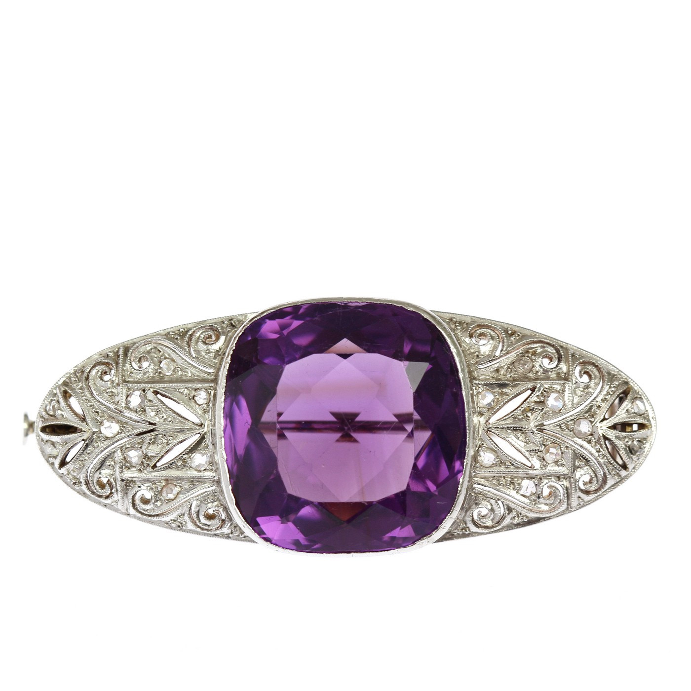 Trh se starožitnými šperky zažívá růst; zlato posiluje