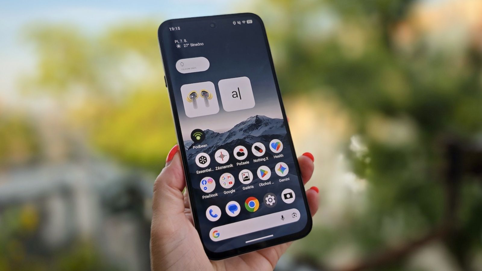 Recenzia Nothing Phone (4b): Rozumná štýlovka