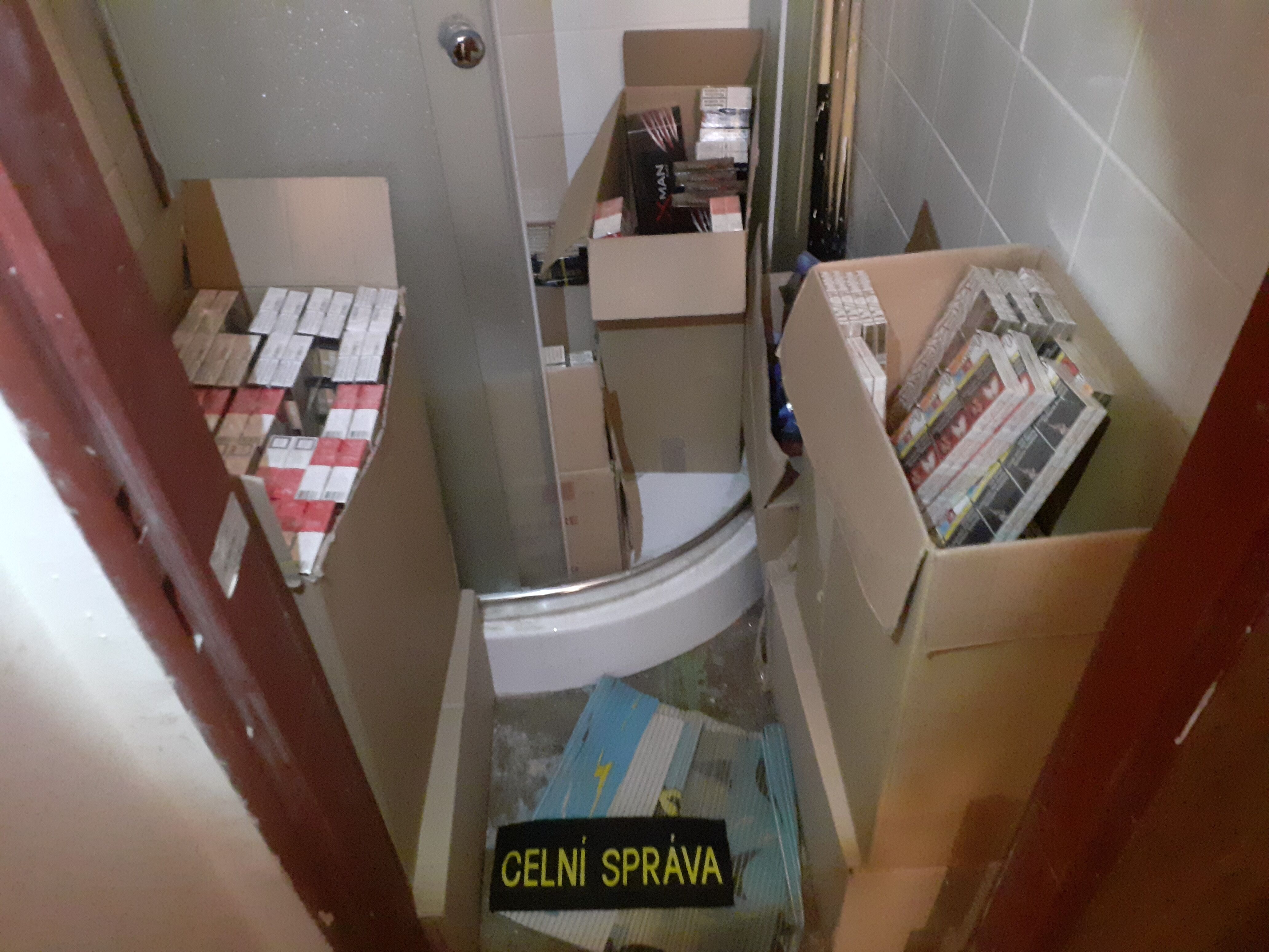 Ústečtí celníci odhalili nelegální hernu