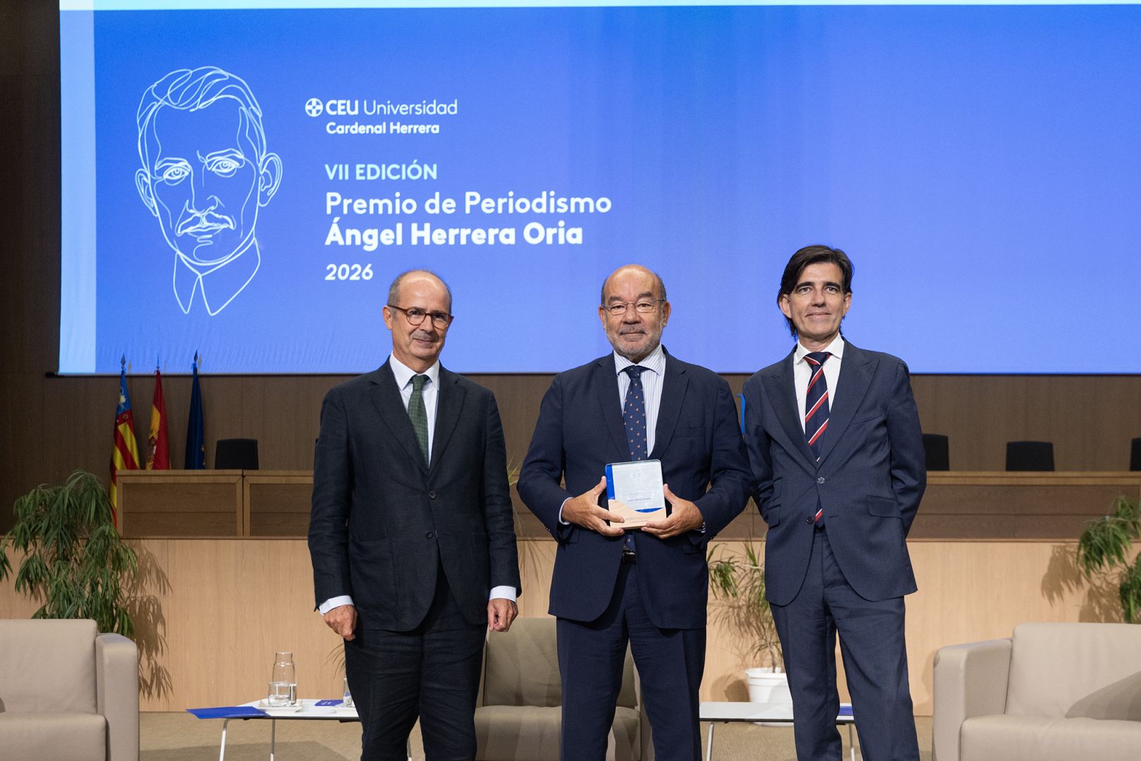 La CEU UCH reconoce la trayectoria de Ángel Expósito con el VII Premio Ángel Herrera Oria de Periodismo