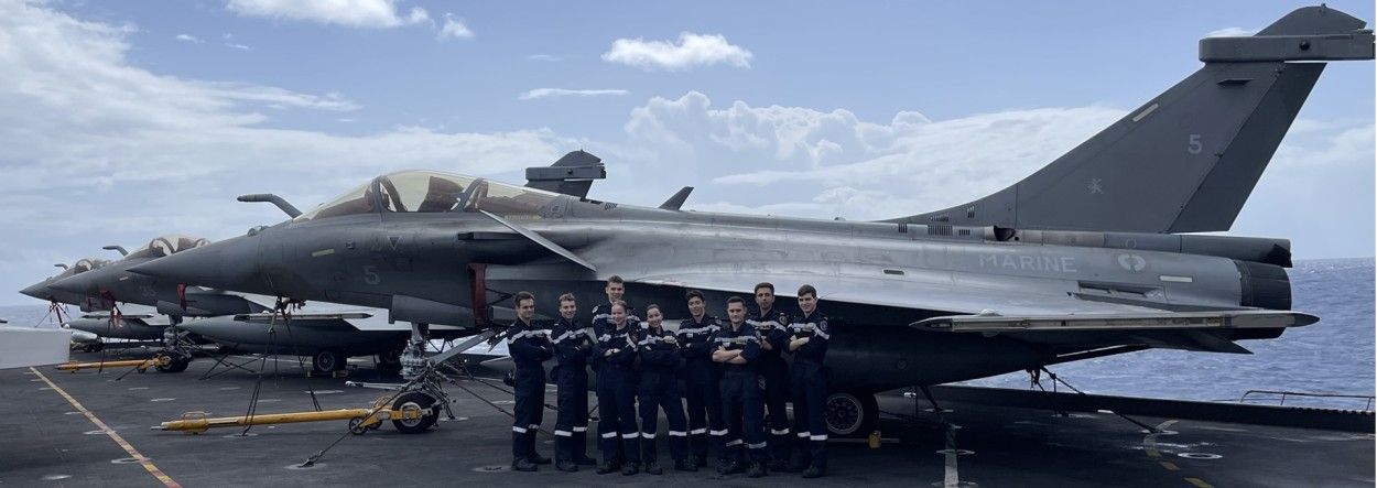 Au cœur du porte-avions Charles de Gaulle : Angèle Aux Cousteaux de Conty (X25) en mission opérationnelle