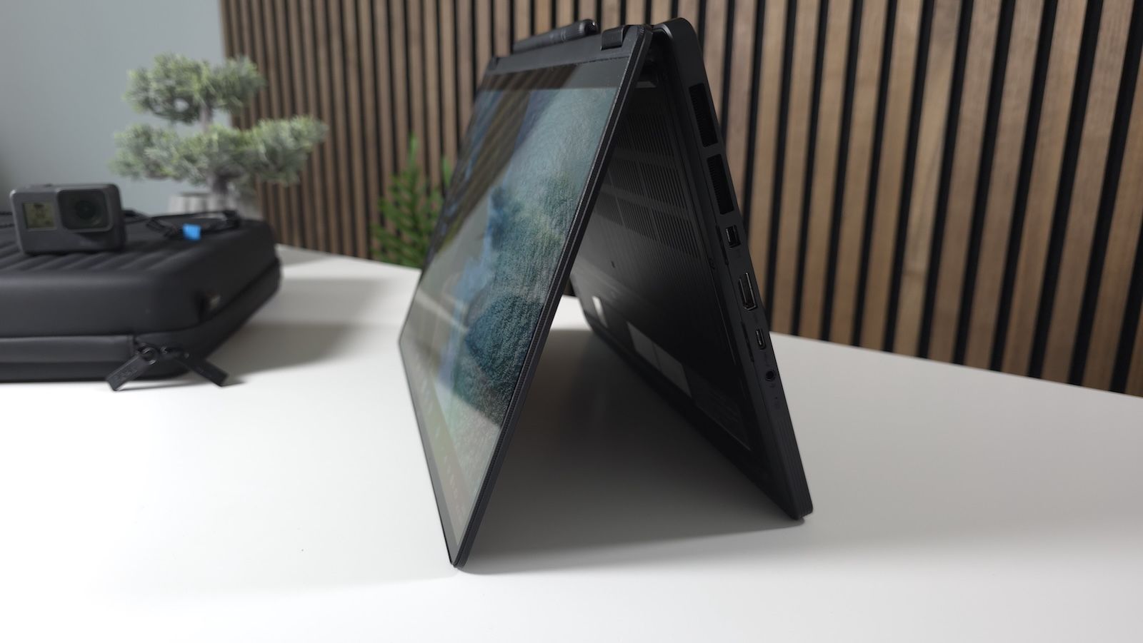 Recenzia Asus ProArt PX13 GoPro Edition: Kreativita bez kompromisov