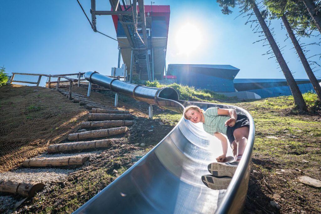 Prvá novinka leta v Jasnej sa volá Slide Park – sedem toboganov s príbehmi tatranských zvierat