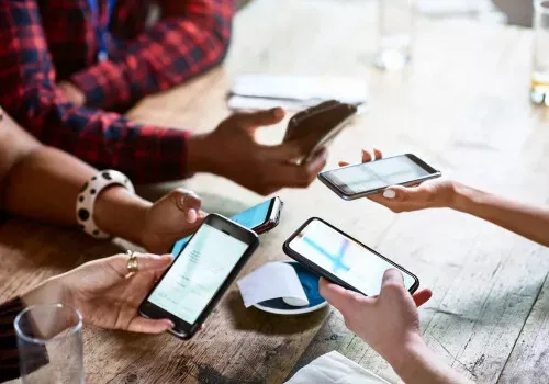 Le Crédit Agricole accélère la digitalisation de l'expérience bancaire des jeunes et innove avec le paiement mobile dès 10 ans