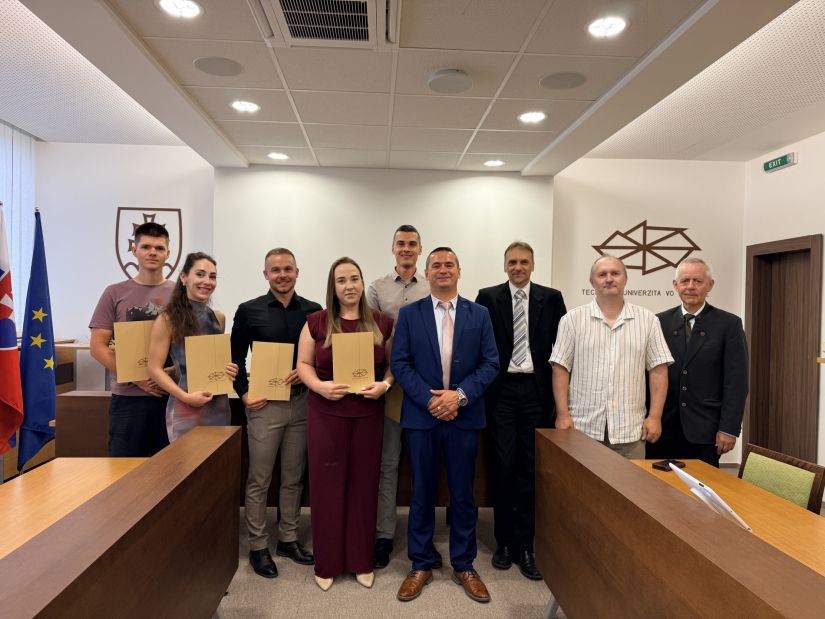 Úspešní riešitelia projektov Early Stage Granty získali certifikáty