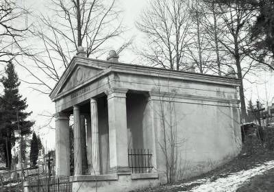KEĎ HRÁDOK FORMOVALO ŽELEZO: ODKAZ KRÍŽOV NA HUTNÍCKU HISTÓRIU HORNÉHO LIPTOVA
