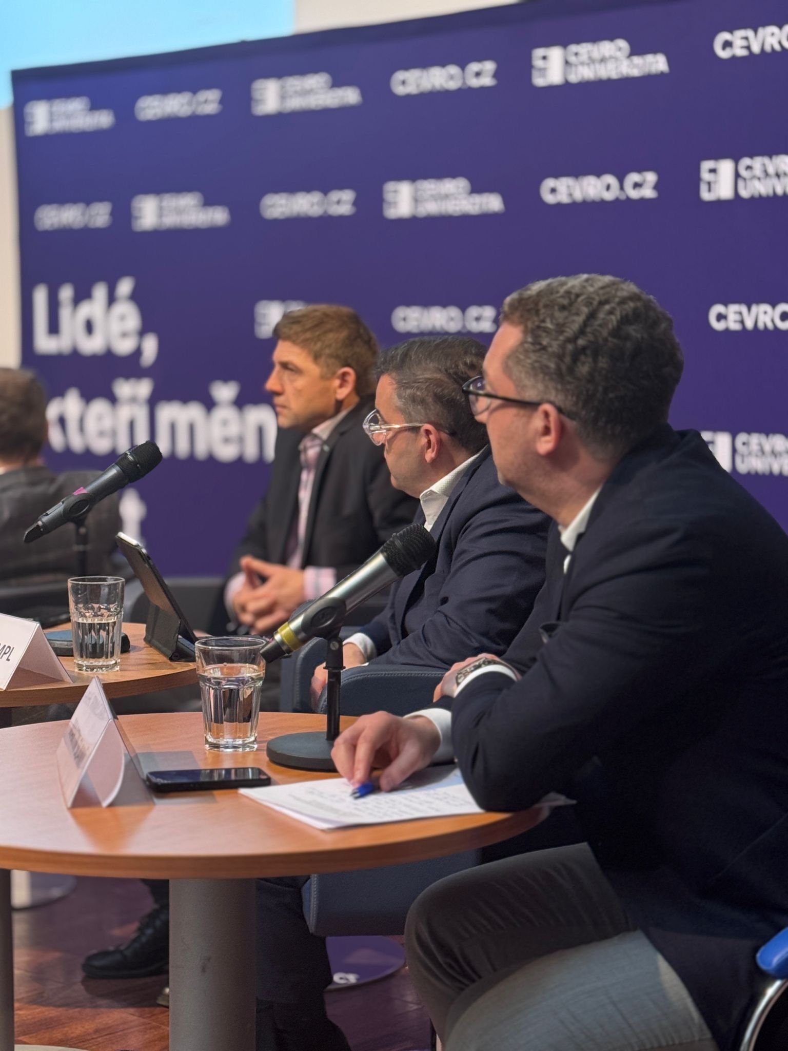 Politici a ekonomové se na CEVRO Univerzitě střetli nad státním rozpočtem