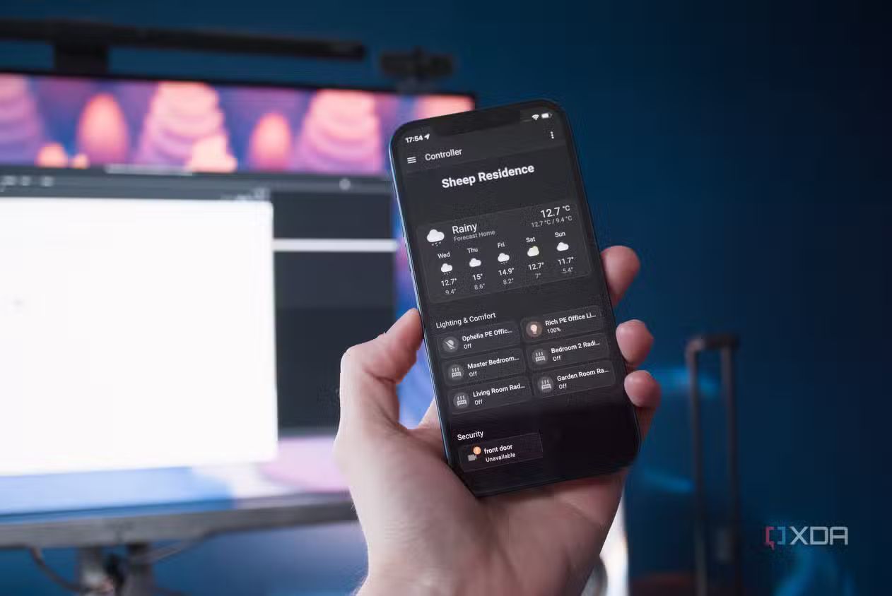 Leží vám v zásuvke prachom zapadnutý telefón? Takto šikovne ho môžete využiť