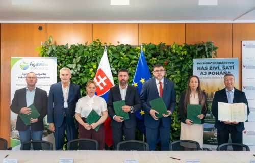 Minister Takáč: Mladých ľudí chceme dostať bližšie k modernému poľnohospodárstvu. Rezort pôdohospodárstva a partneri spúšťajú projekt AgriWow