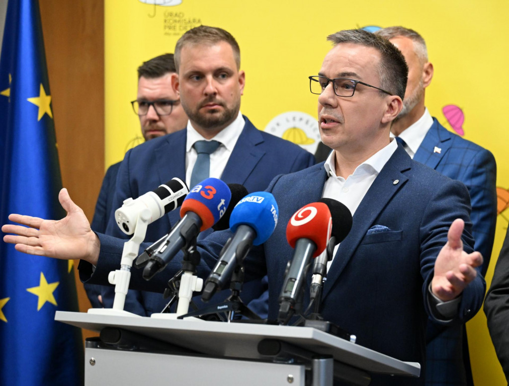 Druhý pilier: dve desaťročia úprav a opráv