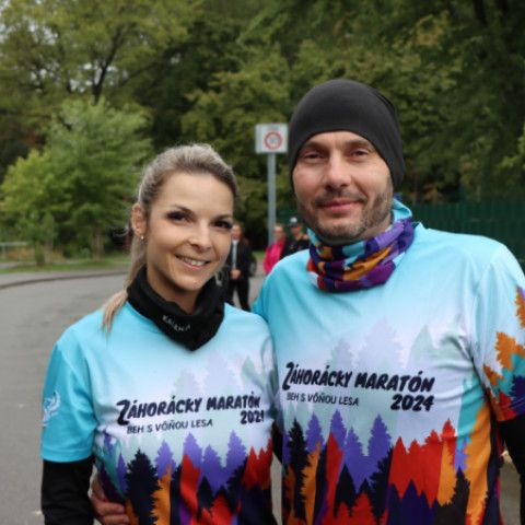 Behať by chceli, ale nemôžu. Seničania napriek dažďu bežali za tri deti