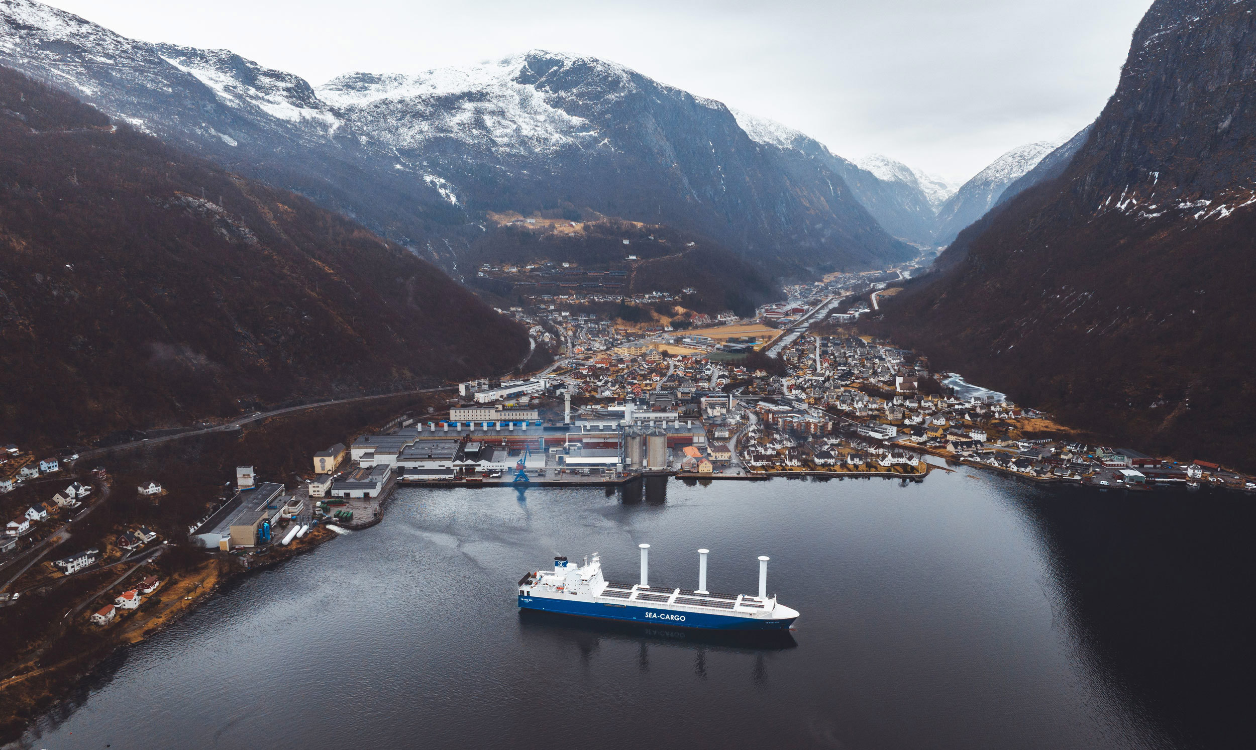 Hydro cuts shipping emissions by up to 35 percent on key European route