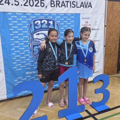 Pretekári PK Aqua Senica vybojovali 11 medailí