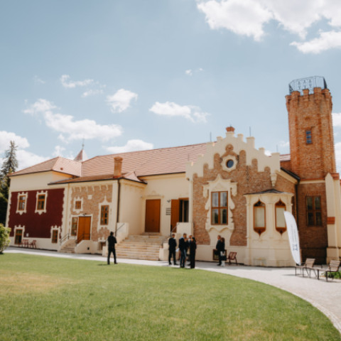 Krajskí poslanci rokovali v Senici o ďalších investíciách do regiónu