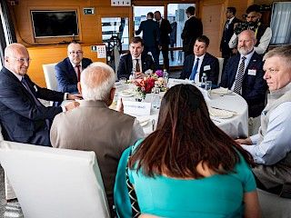 R. Fico: S indickým premiérom aj o obchodnej spolupráci.